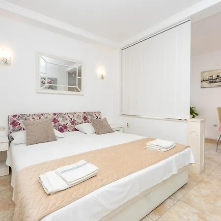 Apartment Gorgeous In With Wifi